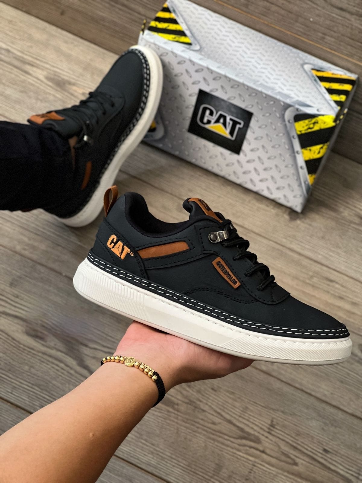 Tenis Cat 3 Líneas - ¡LIQUIDACIÓN TOTAL! Negro / 36 Moda